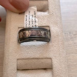 NWT ZIRCONIUM CAMO BAND SIZE 10.5
